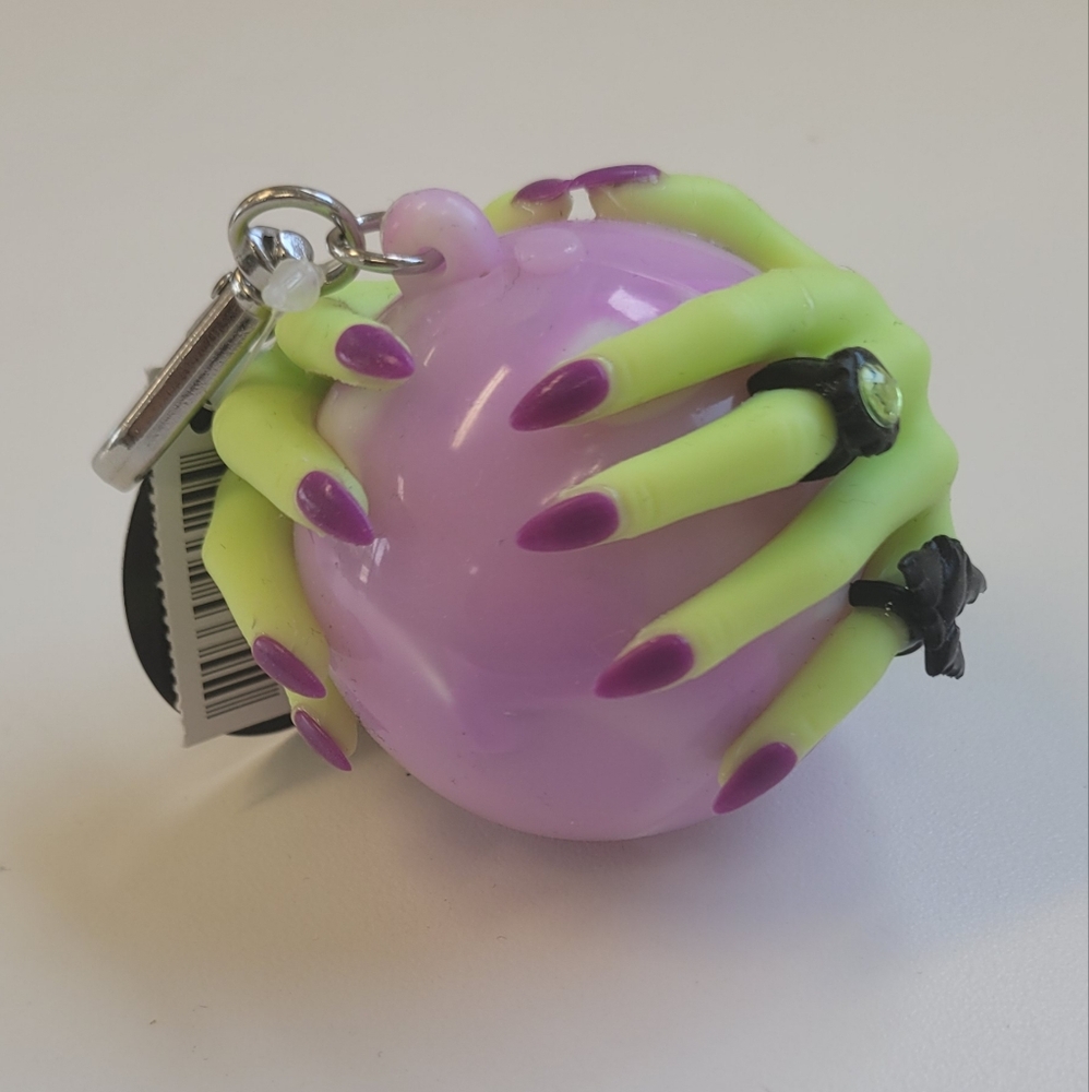 NWT Bath & Body Works LIGHT-UP Witch Crystal Ball Pocketbac Keychain